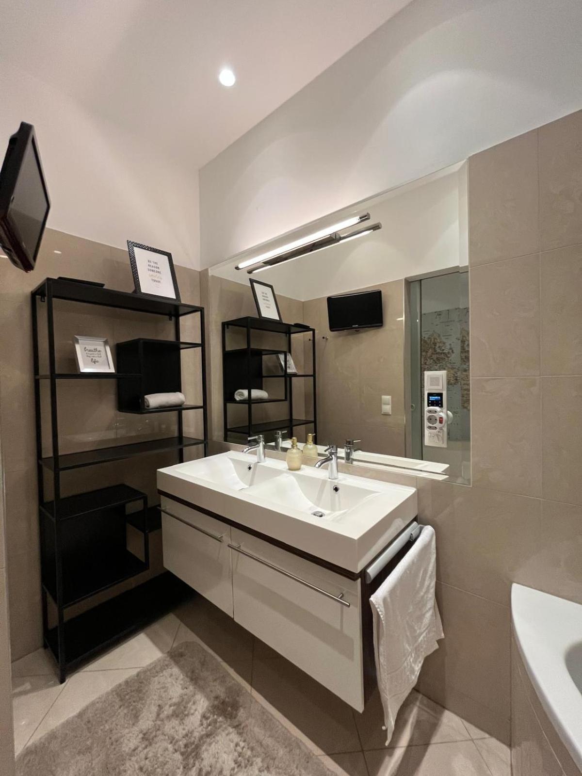 Luxury Cityapartment 5 เวียนนา ภายนอก รูปภาพ